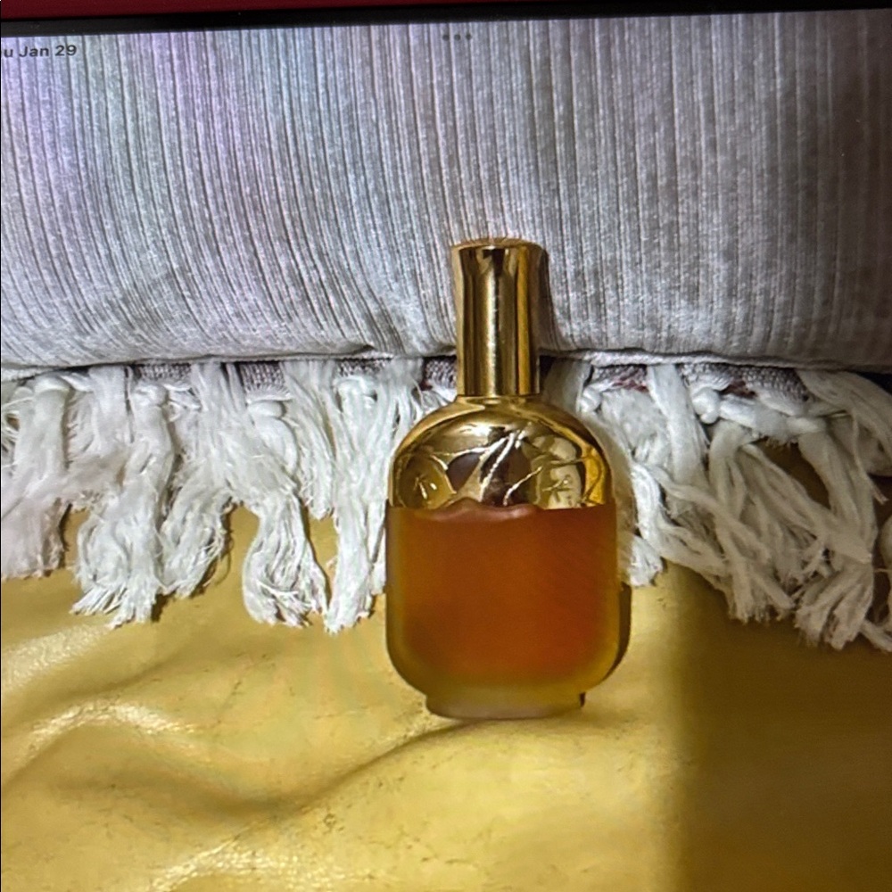 Mary Kay discontinued 2oz Calais scent, 92-95% full,